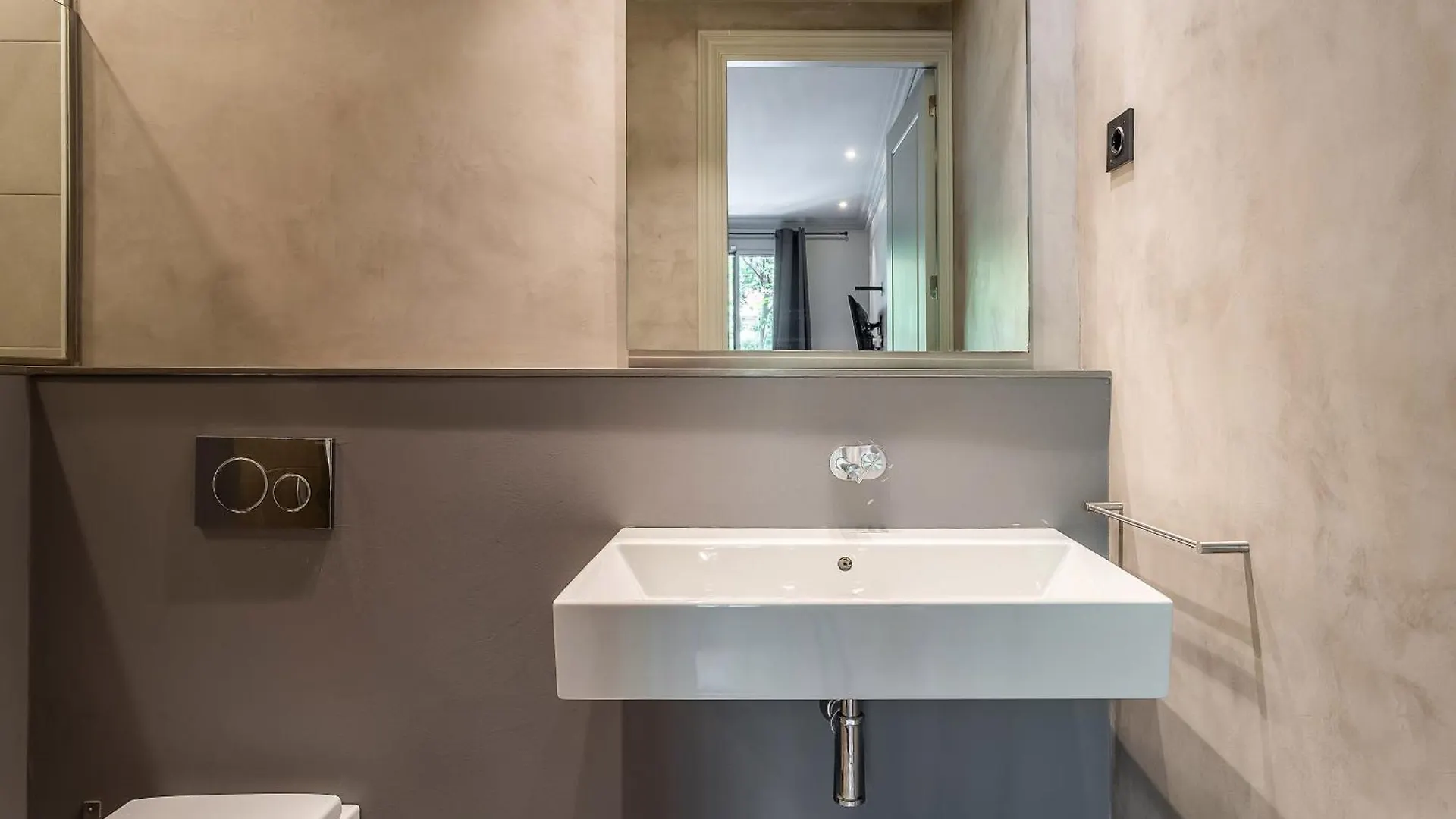 2166 - Ab Casa Saltor Apartment Barcelona