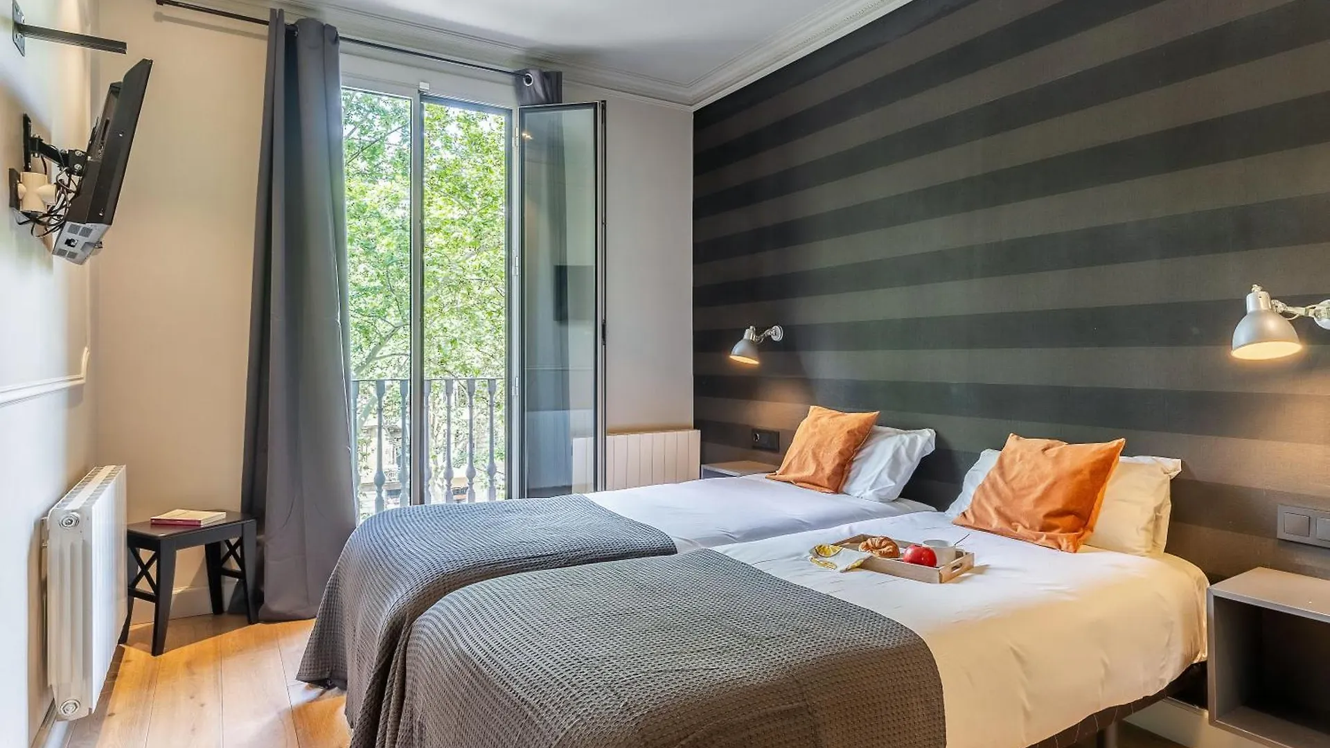 2166 - Ab Casa Saltor Apartment Barcelona